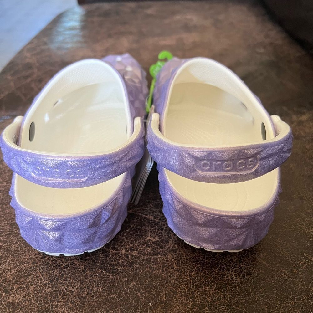 Crocs Geo Metric Purple Clogs M6/W8 - Picture 3 of 8